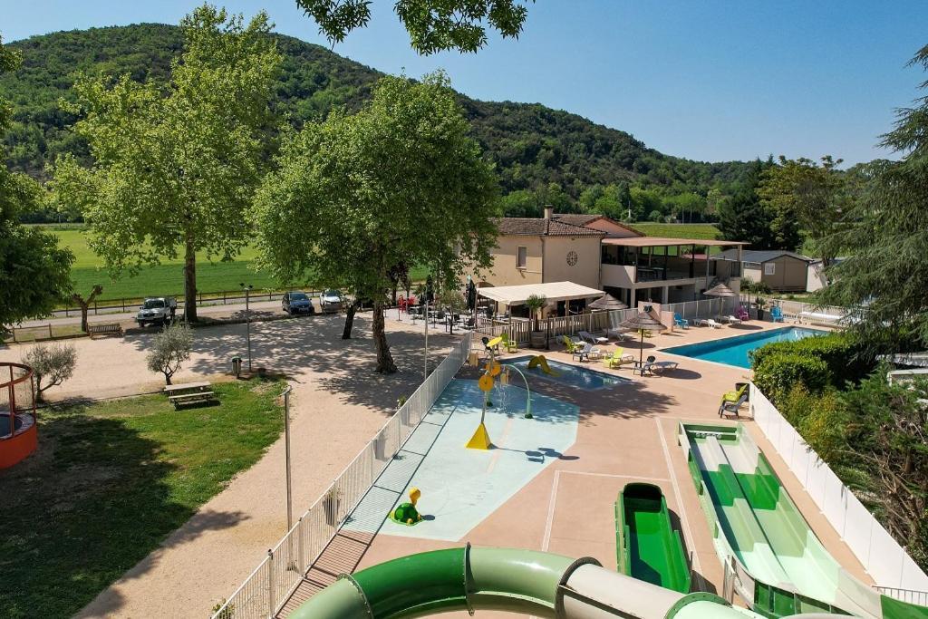 Camping Le Chassezac Sampzon Экстерьер фото